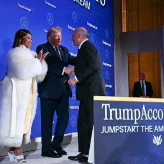 découvrez le fiasco du film sur melania trump : un budget énorme confronté à un chaos total sur amazon.